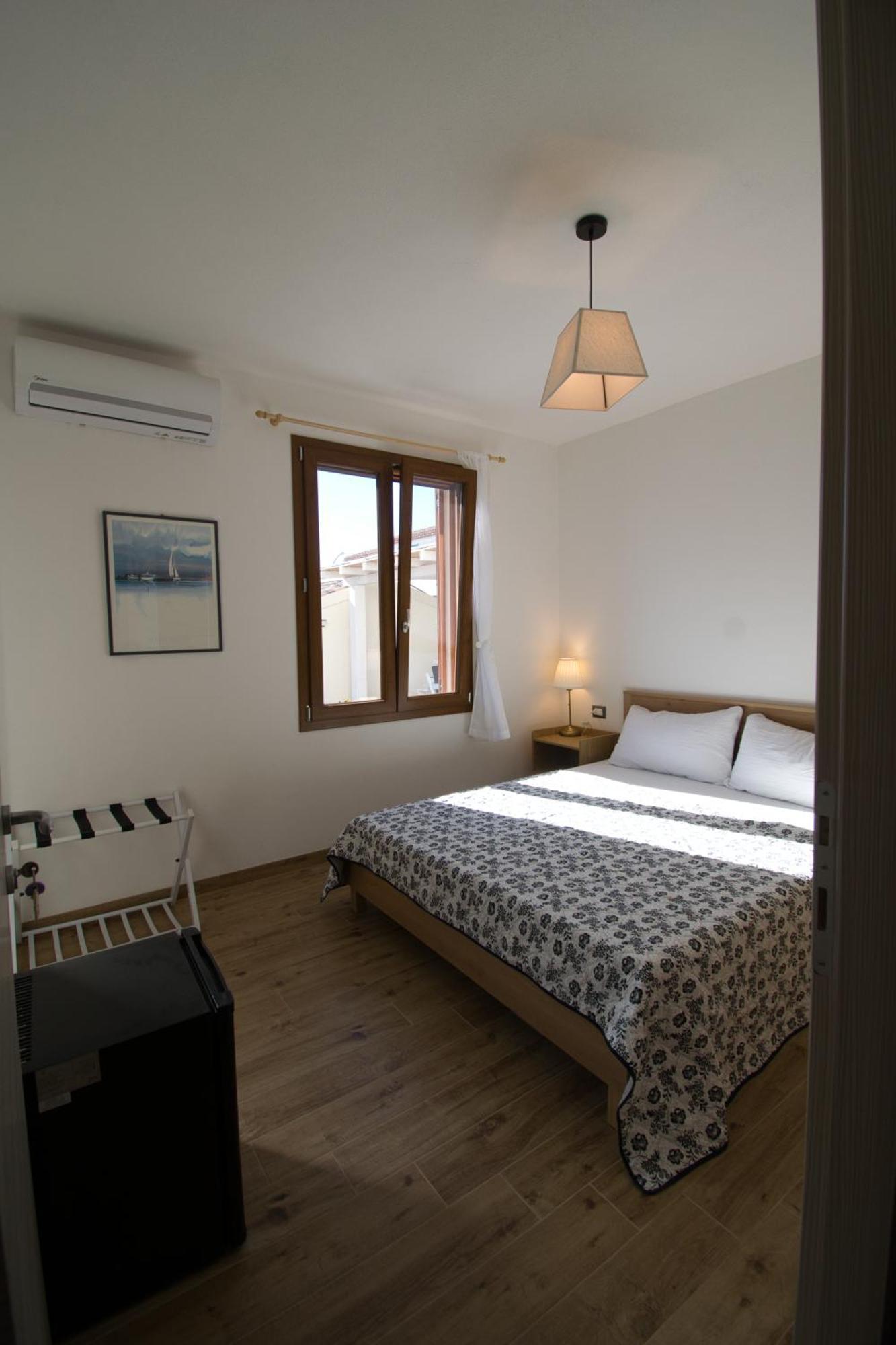 Dommu Livia Otel Lotzorai Dış mekan fotoğraf