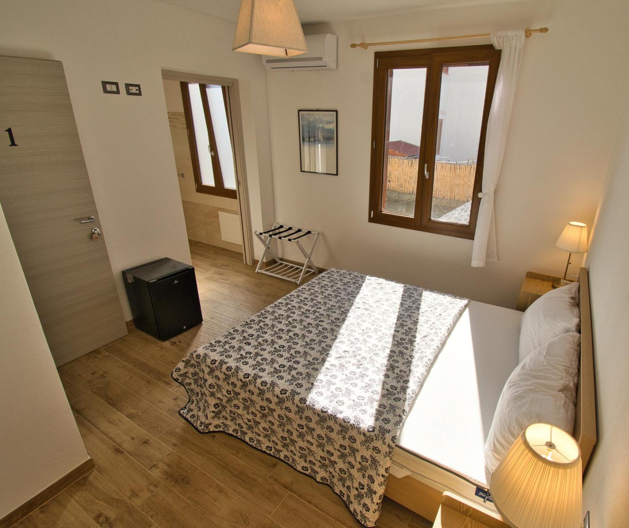 Dommu Livia Otel Lotzorai Dış mekan fotoğraf