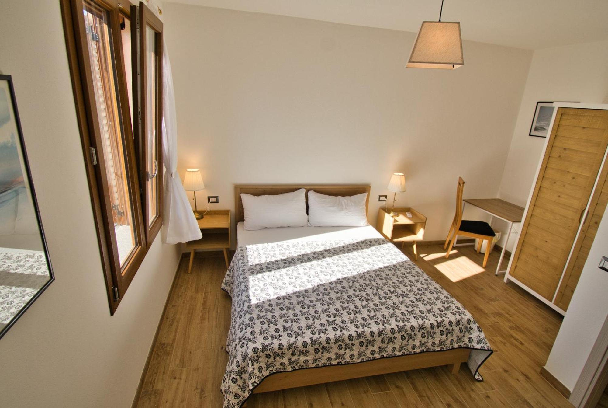 Dommu Livia Otel Lotzorai Dış mekan fotoğraf