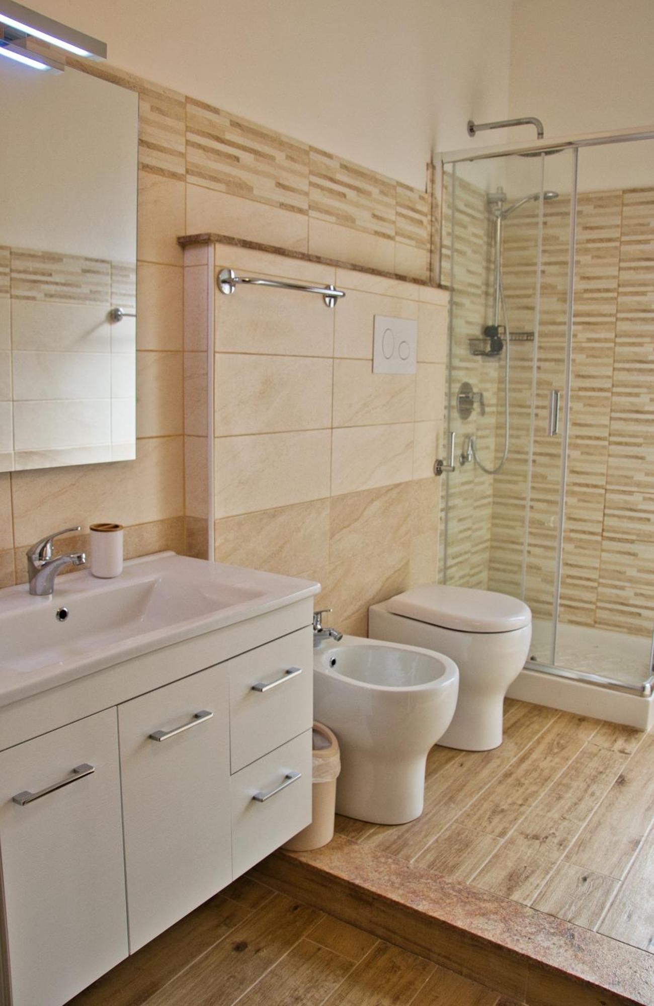 Dommu Livia Otel Lotzorai Dış mekan fotoğraf