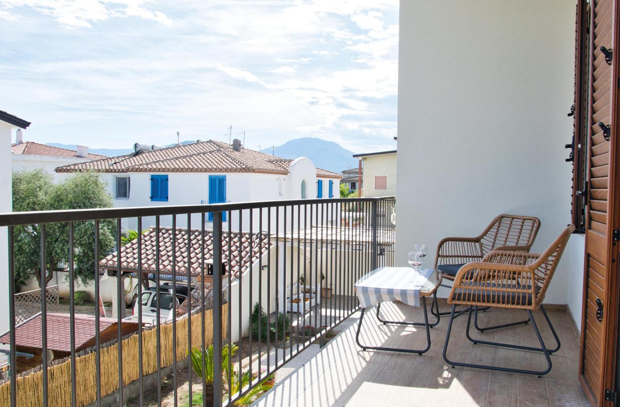 Dommu Livia Otel Lotzorai Dış mekan fotoğraf