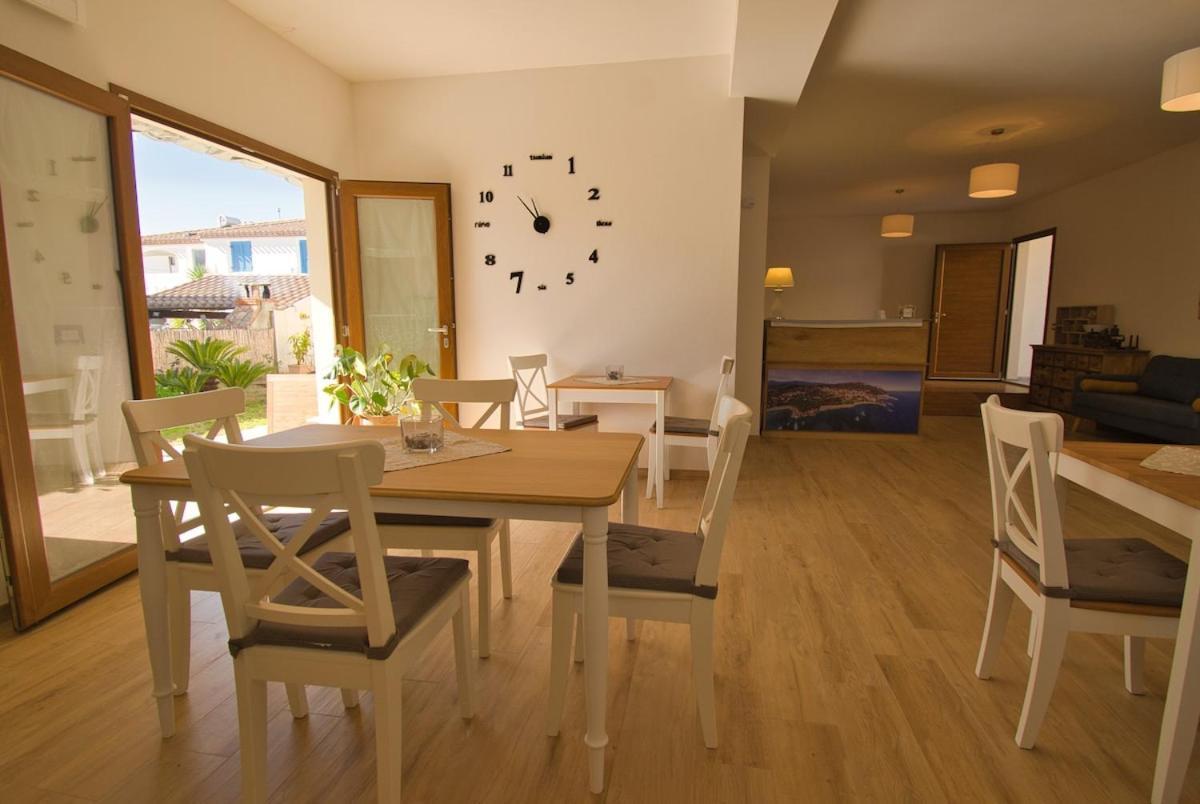 Dommu Livia Otel Lotzorai Dış mekan fotoğraf