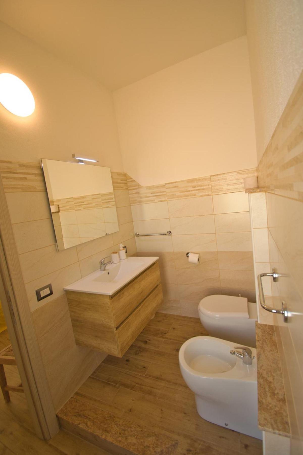 Dommu Livia Otel Lotzorai Dış mekan fotoğraf